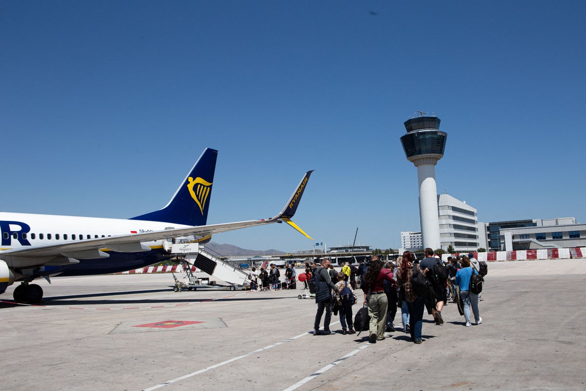 Airport Delays Happen. How Travelers Can Plan Around Them.